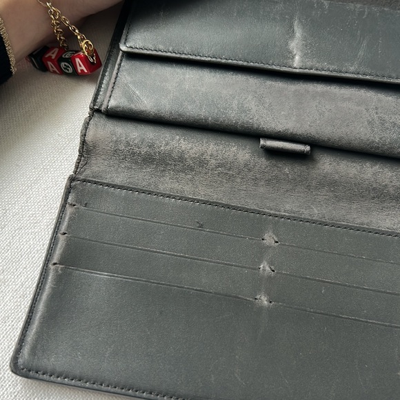 Louis Vuitton Gris Art Deco Monogram Vernis Sarah Wallet - Picture 7 of 8